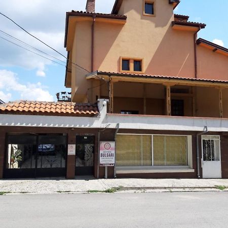 Guest House Bulgari Kazanlŭk Exterior foto